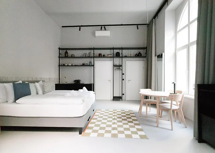 Boutique Design In Center, Walk To Karlsplatz, Opera Appartement