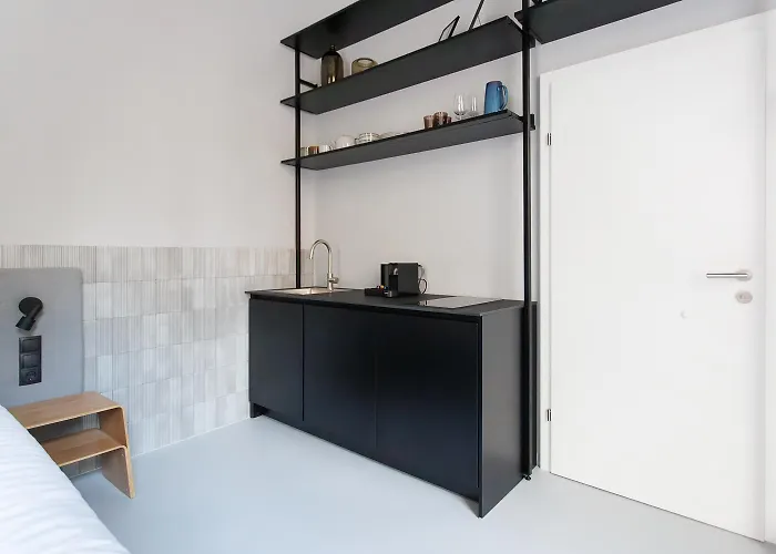 Boutique Design In Center, Walk To Karlsplatz, Opera Appartement