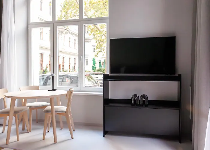 Boutique Design In Center, Walk To Karlsplatz, Opera Appartement Vienne
