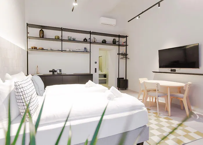 Appartement Boutique Design In Center, Walk To Karlsplatz, Opera Vienne