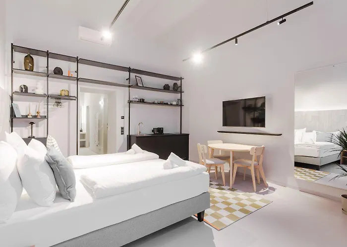Boutique Design In Center, Walk To Karlsplatz, Opera Appartement *