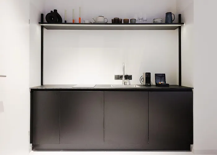 Boutique Design In Center, Walk To Karlsplatz, Opera Appartement *