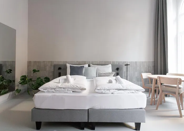 Boutique Design In Center, Walk To Karlsplatz, Opera Appartement *